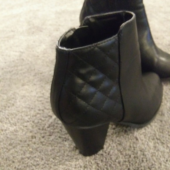 Bamboo Booties - Picture 3 of 11